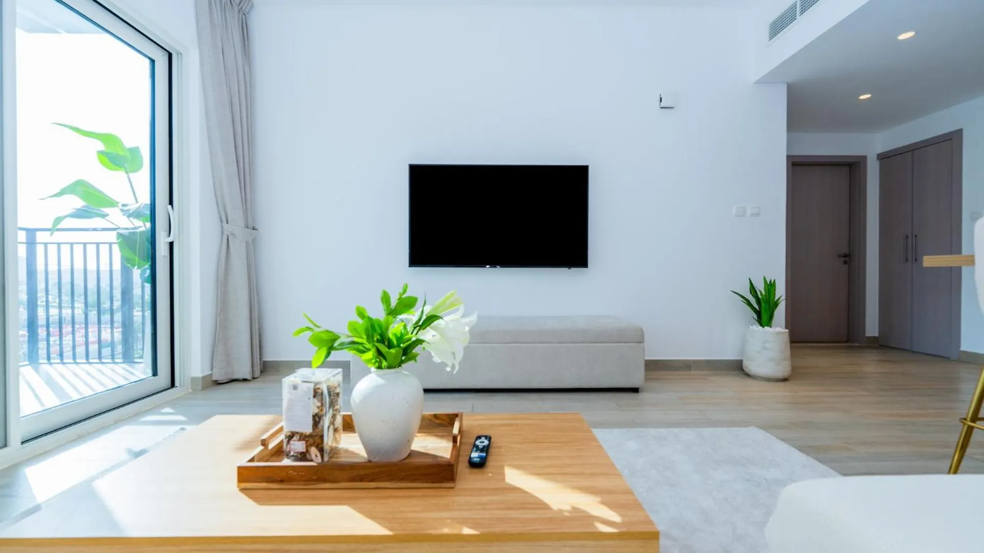 One Bedroom Apartment By Otolo Homes With Free Yas Theme Park Tickets Абу-Даби