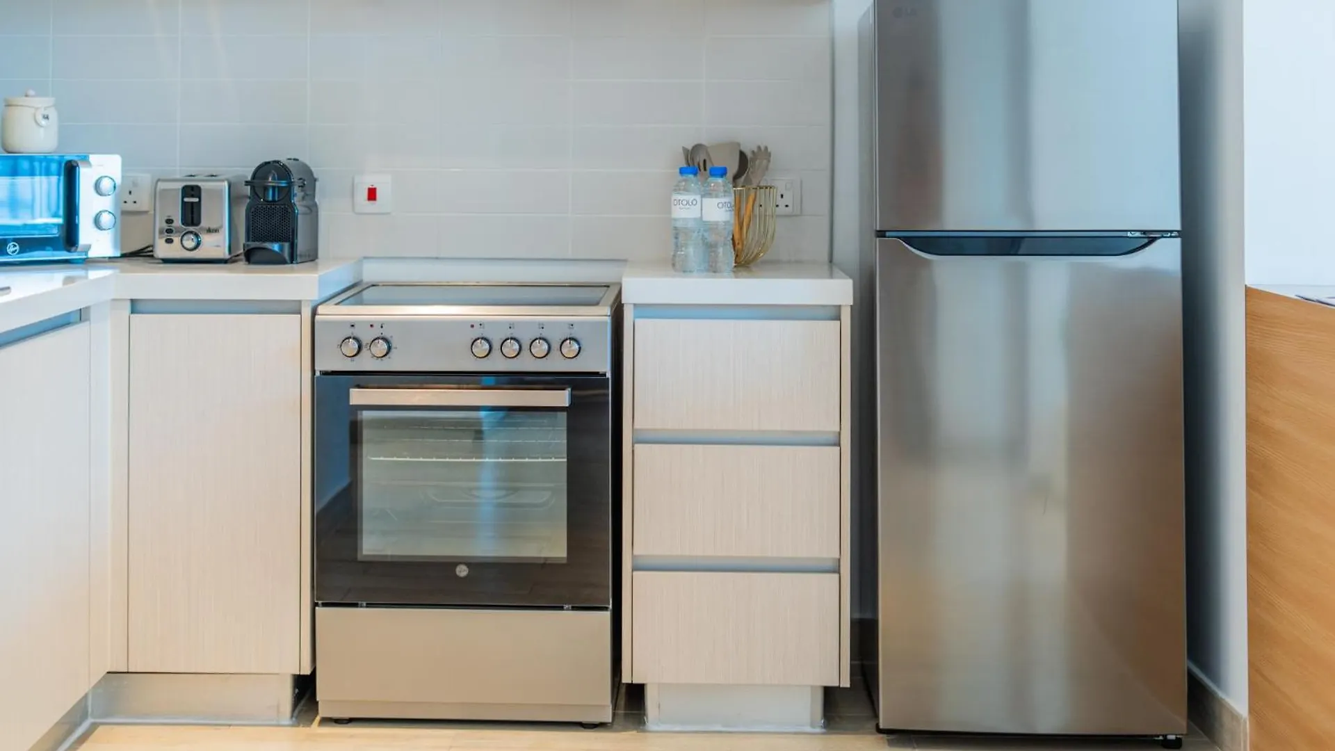One Bedroom Apartment By Otolo Homes With Free Yas Theme Park Tickets Abú Dhabí 0*,  Spojené arabské emiráty