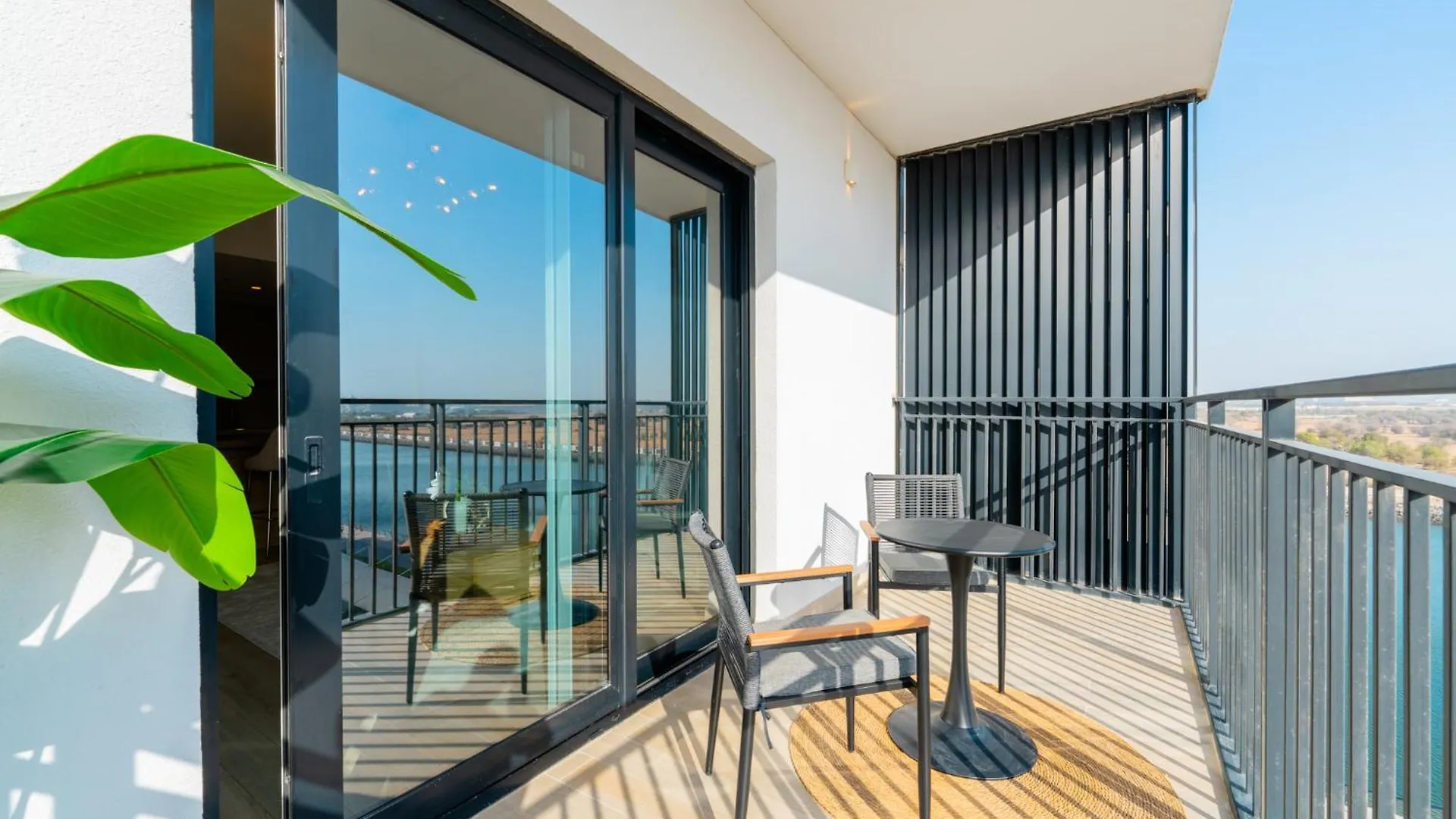 One Bedroom Apartment By Otolo Homes With Free Yas Theme Park Tickets Abú Dhabí